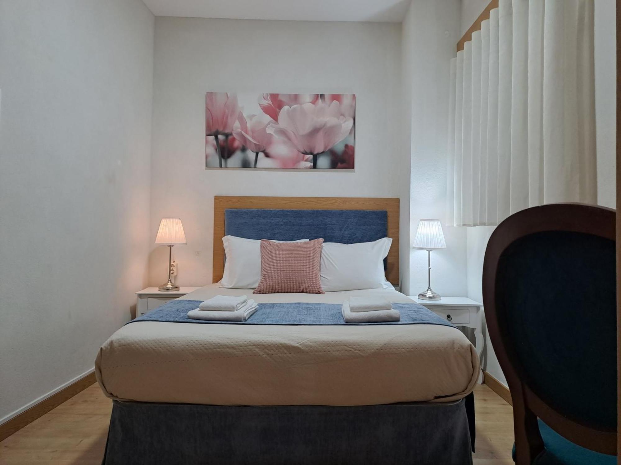 Hotel Square Serta Luaran gambar