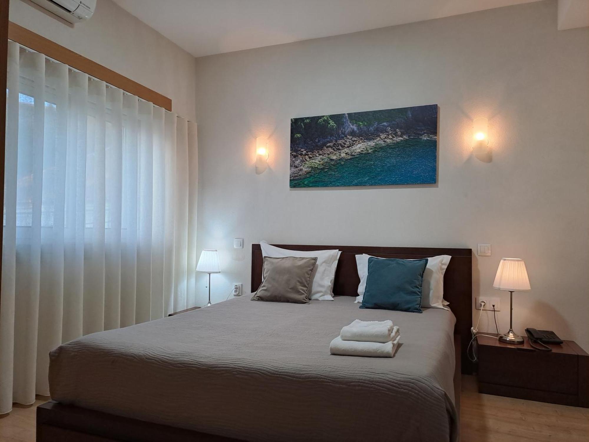 Hotel Square Serta Luaran gambar