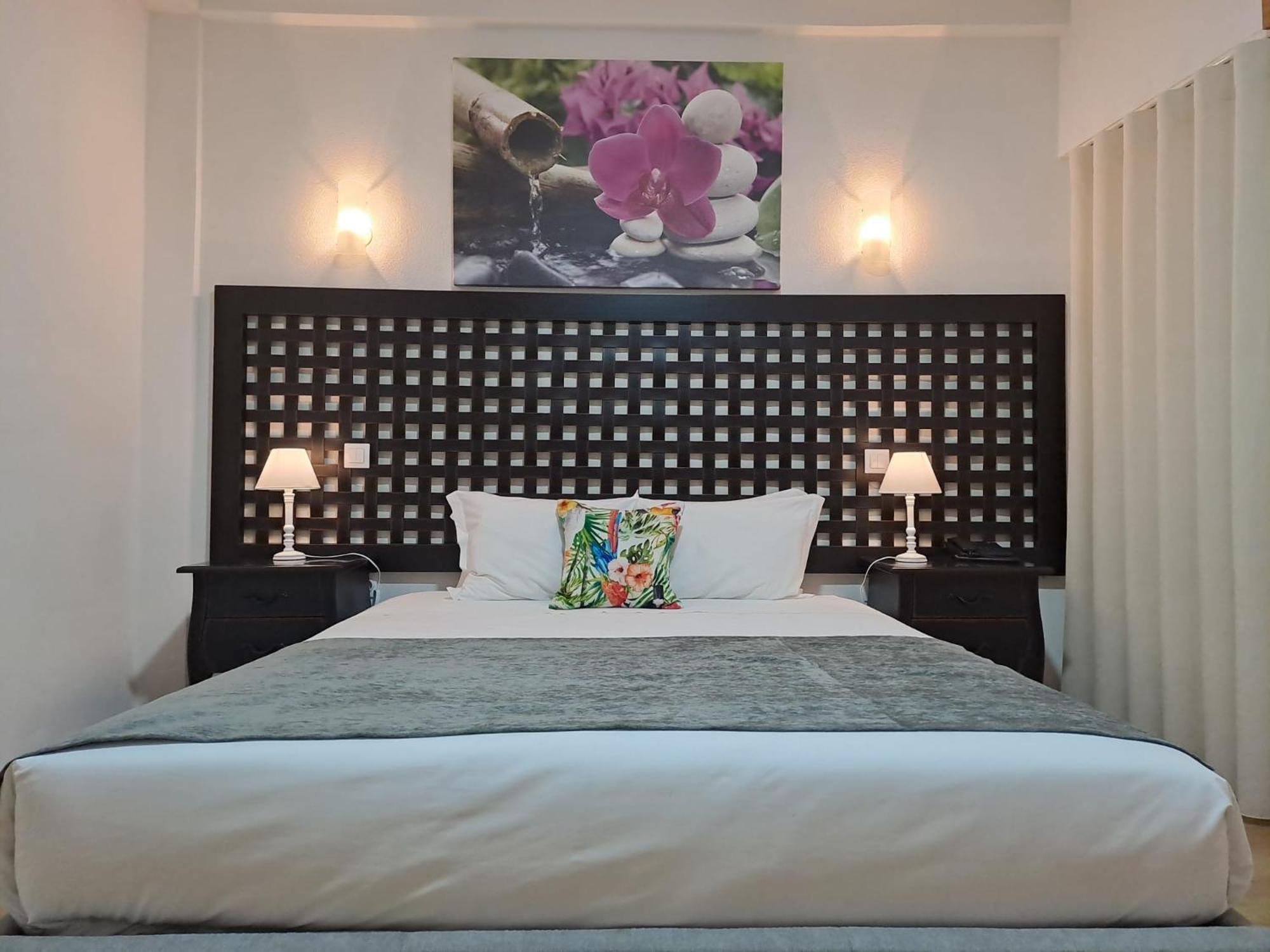 Hotel Square Serta Luaran gambar