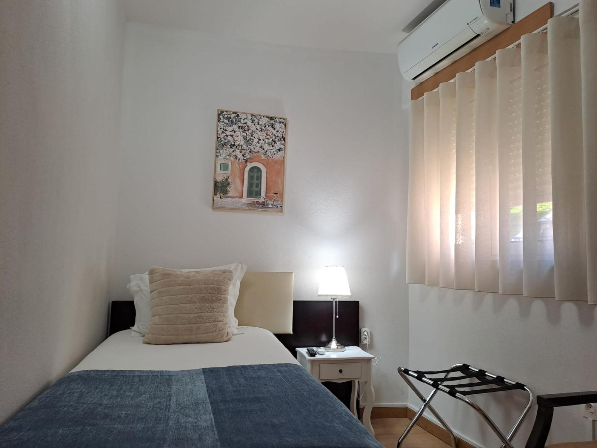 Hotel Square Serta Luaran gambar